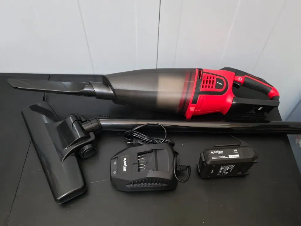 Aspiradora a batería, con batería de 2 ah. y cargador